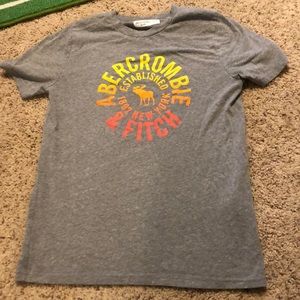 Boys abercrombie kids gray shirt size 15/16